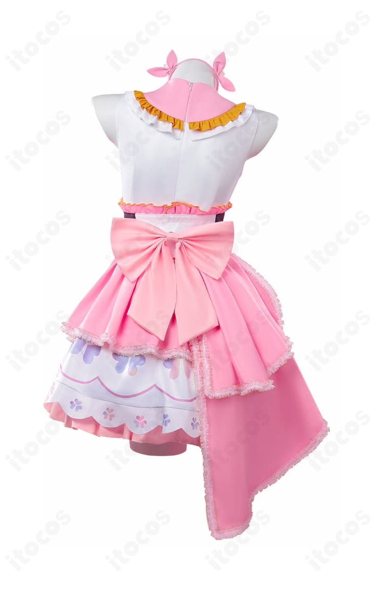 桃井愛莉コスプレ衣装の背面全体。背部の大きな蝶結びと開き仕様、スカートの落ち感を表示。