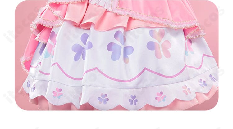 スカート裾の飾り縁ディテール。端処理と配色ラインが撮影時に映える仕上がり。