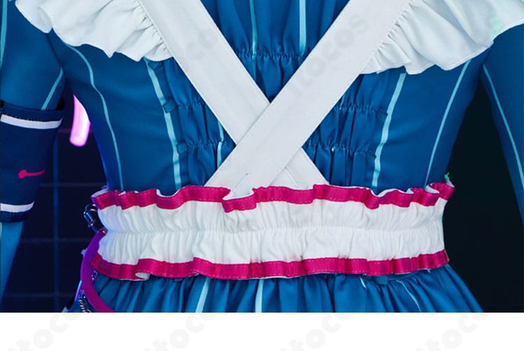 朝比奈まふゆ衣装の背面装飾ディテール。背面のリボン結びや切替えを確認できる画像。