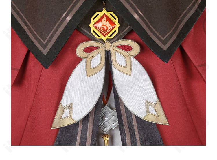 背中の飾りディテール。背面モチーフと揺れ感のある装飾で撮影映えするポイントを解説。