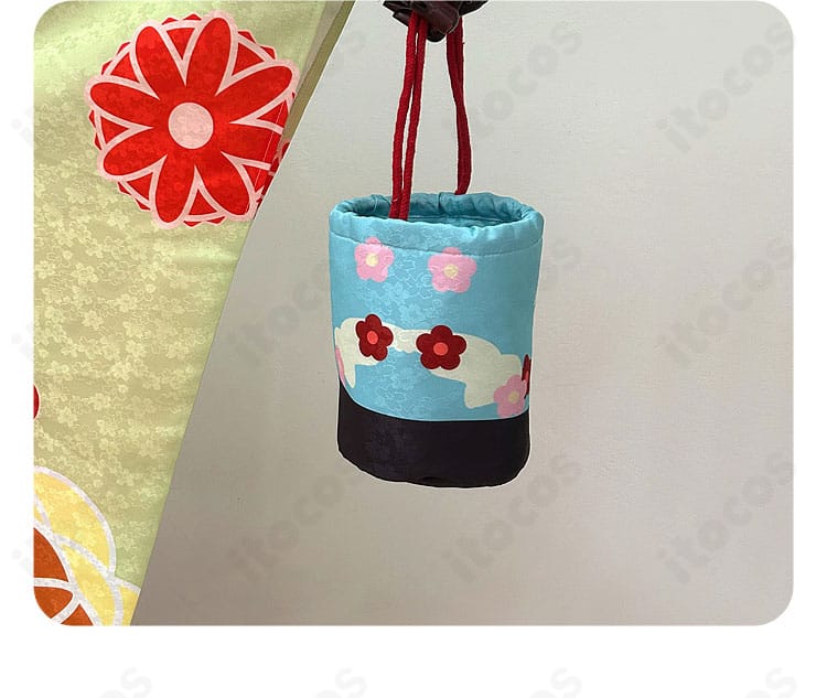 付属アクセサリーの詳細｜佐倉双葉 晴れ着コスプレの小物ディテール