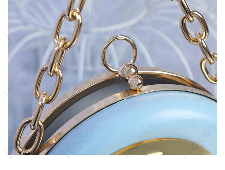 ヘアアクセサリー正面の近接。頭部のポイントになるモチーフ形状を鮮明に撮影。