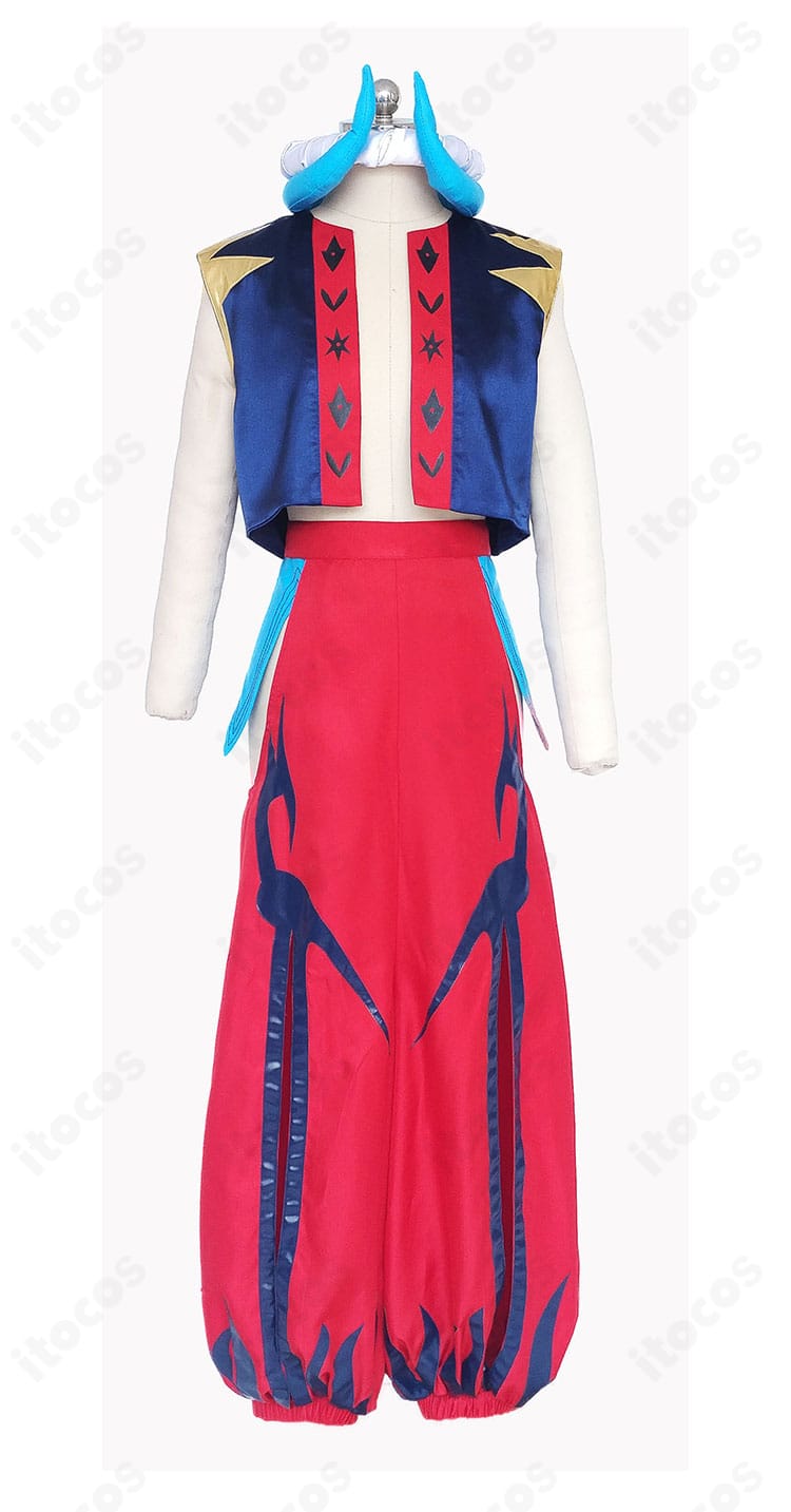 ギルガメッシュ（キャスター）衣装の前面細部アップ。花柄調の刺繍と装飾パターンの質感を示すディテール画像。