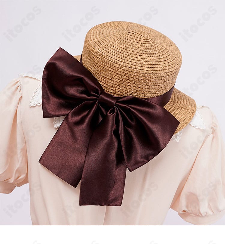 付属帽子の装飾ディテール。衣装と色味を合わせた装飾でトータルコーデの完成度を高めます。