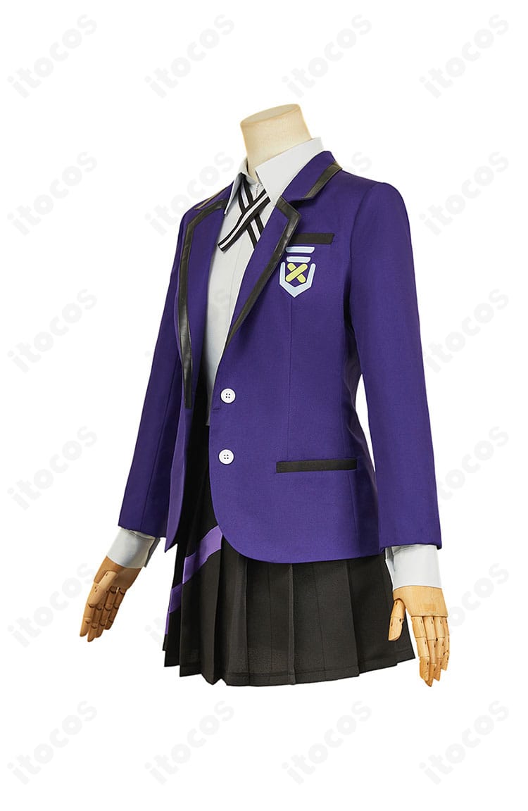 ニャアン衣装の左側面。袖のラインとスカートのドレープ、背面へのつながりを確認。