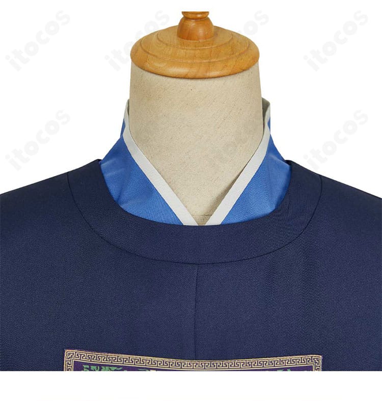 薬屋のひとりごと 壬氏 園遊会衣装コスプレの襟元装飾アップ。刺繍と装飾の質感を強調。