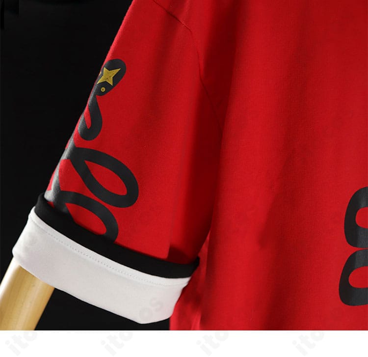 極楽街 アルマ衣装の袖口ディテール。装飾パーツとカフの仕立て、縫製の丁寧さを示す拡大写真