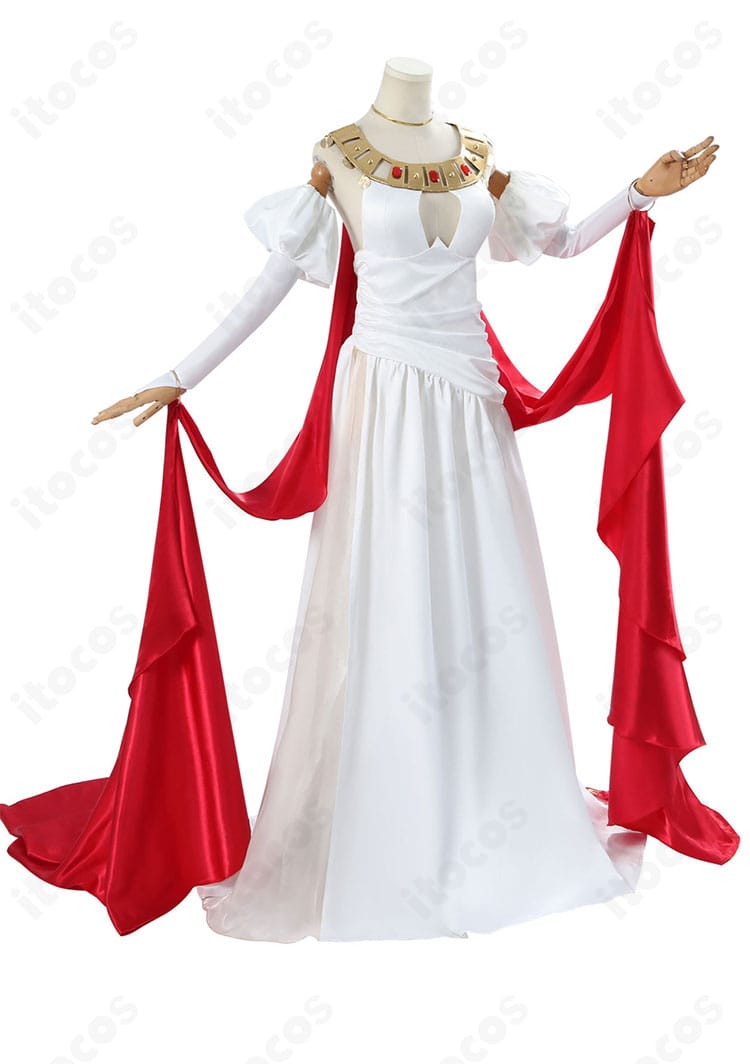 同衣装 側面図。ウエストからヒップにかけての曲線と袖のシルエット、フィット感を確認できるアングル。