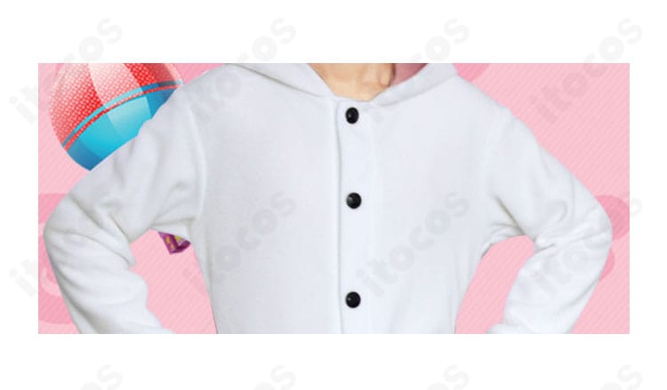 門襟のボタン装飾クローズアップ。梓川かえで パンダ衣装のボタン位置と質感、縫製の整いを示すディテール写真。