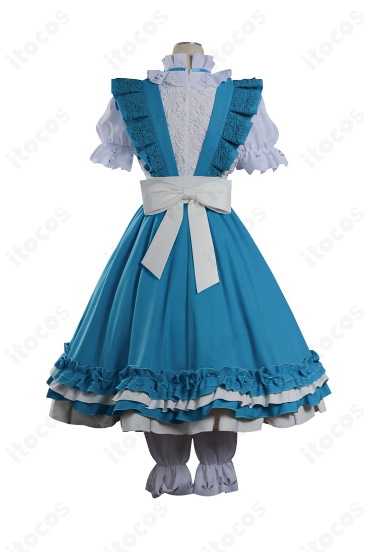 アリス・デロス衣装の背面詳細。大きな蝶結びと背面のパネル切替、裾の落ち感が見える画像。