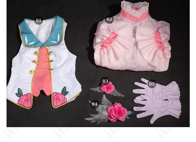 セット内容の展示。コート、ワンピース、襟飾り、髪飾り、手袋が一式そろったレイアウト