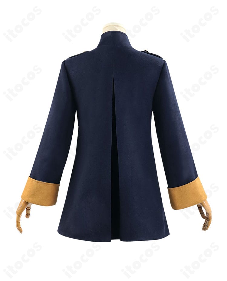 アイカツ！ 星宮いちご 冬服コート 背面。センターベントと後ろ姿のシルエットを確認できる画像。