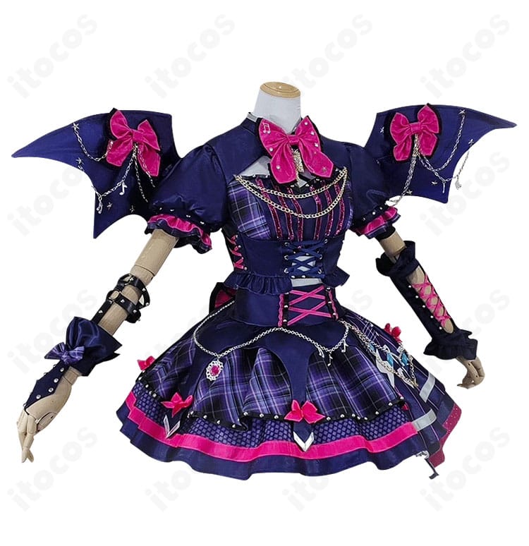 桜庭ローラ『星のツバサ』コスプレ衣装の正面ディテール。リボンとボディライン、装飾の質感を強調。