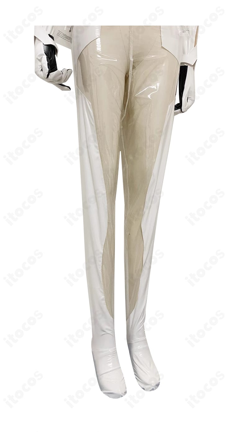 シンデレラ 白色レオタードのボトム装飾ディテール。縁取りとステッチ、素材の質感を近接で確認できる。