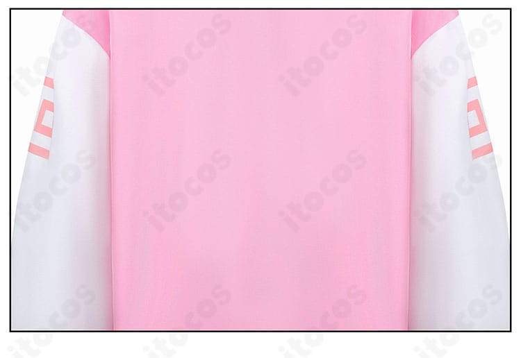 背面全体のディテール。背中のシーム配置とシルエット完成度