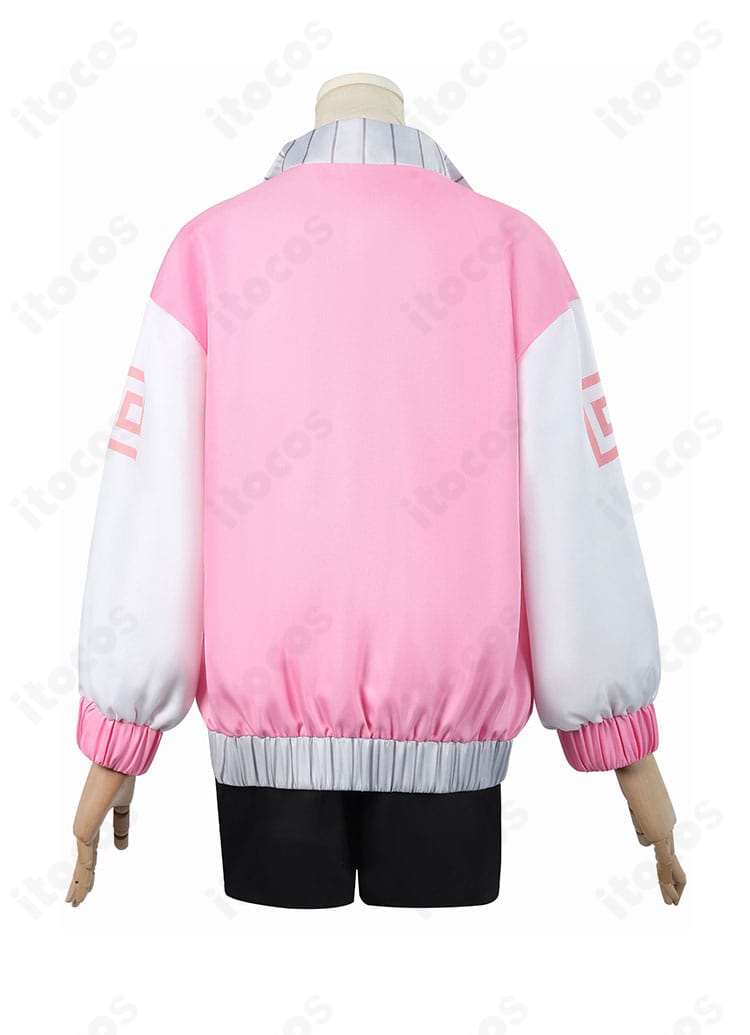 陸少糖 コスプレ衣装の背面全景。背面ラインと裾のバランスで撮影映えする後ろ姿を確認