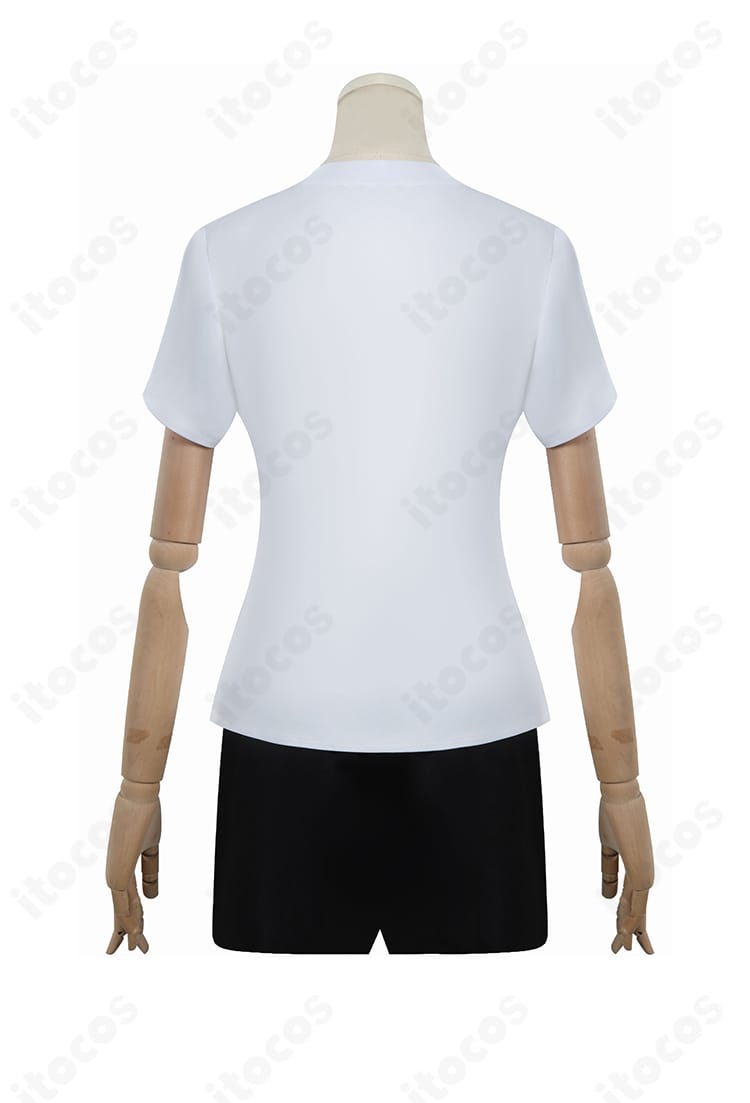 短袖の背面ディテール。シンプルで洗練された背面処理と袖口の仕立て