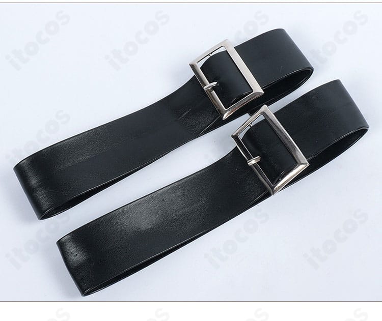 シエル・ファントムハイヴ コスプレ ベルト装飾と金具意匠のディテール