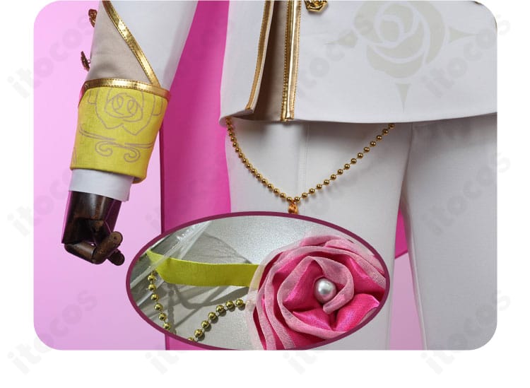 衣装全体の装飾ハイライト。複数の装飾パーツの配置バランスと素材感を俯瞰できるディテール集。