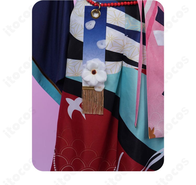 ドラゴンズヘッド衣装・腰の別角度ディテール。装飾の重なりと固定方法の視認性を高めた画像