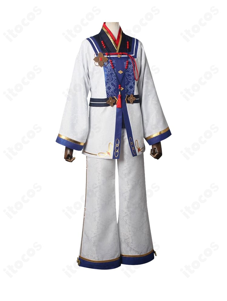 側面ディテールのクローズアップ。刺繍と縫い代処理、立体パーツの取り付けが確認できる写真