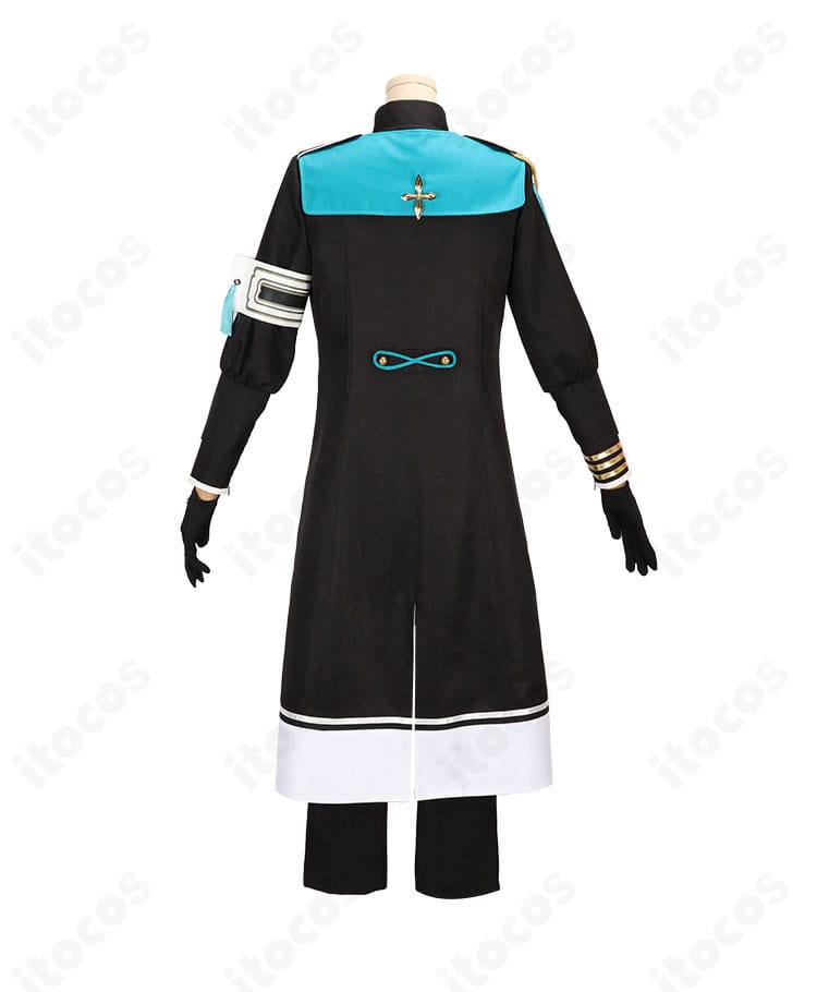 背面全体画像。甲斐田晴コスプレ衣装のコート背面デザインとレイヤード感、フィット感を示す写真。