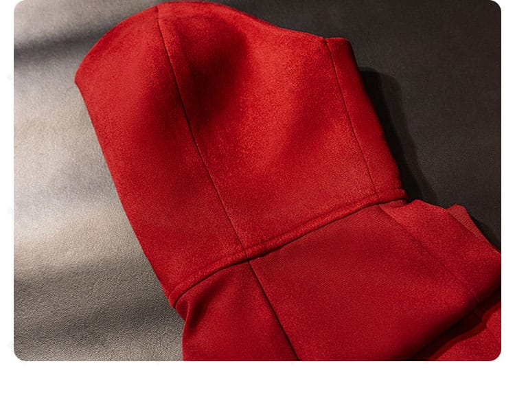 刺繍・装飾の接写。高精度な意匠で写真映えするテクスチャが伝わるカット。