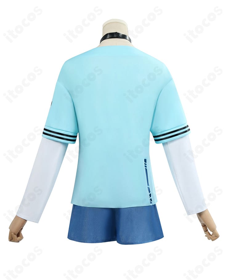 水宮枢コスプレ衣装の半袖背面ディテール。後ろ側の切替とステッチを強調