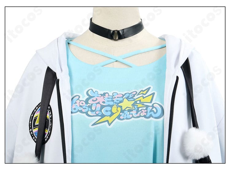 水宮枢コスプレ衣装の襟元とネックレス。チョーカー連動の装飾配置が分かるカット