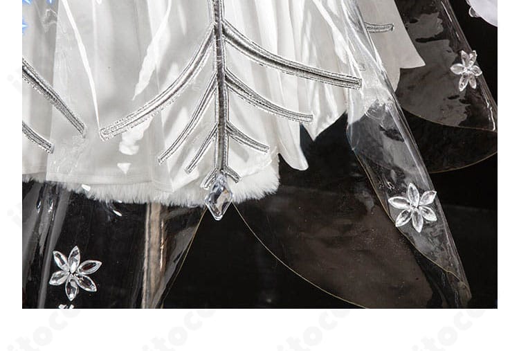 初音ミク衣装のスカート裾ディテール。縁取りとフリル層の重なりが分かる近接写真