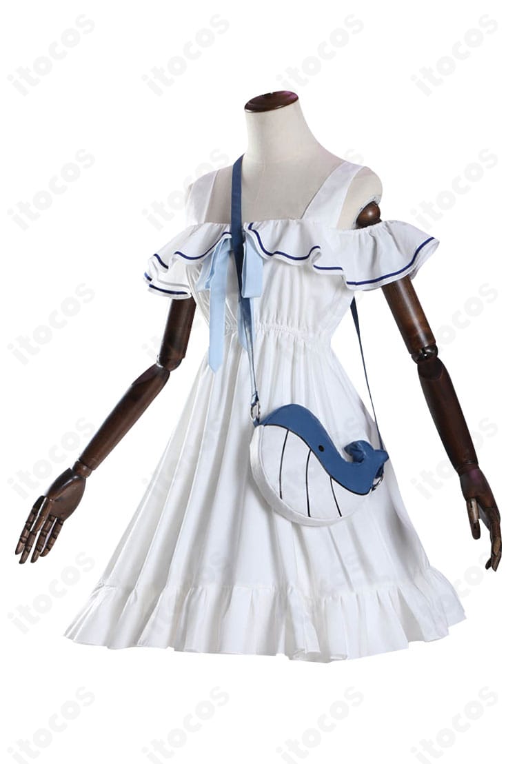 小鳥遊ホシノ 私服風ワンピース衣装の側面。Aラインのシルエットと裾の落ち感、小物配置のバランスを確認できる画像。