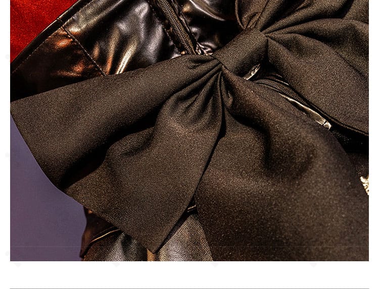 背面の蝴蝶結び装飾アップ。ボリューム感とリボンの質感、再現度を示す。