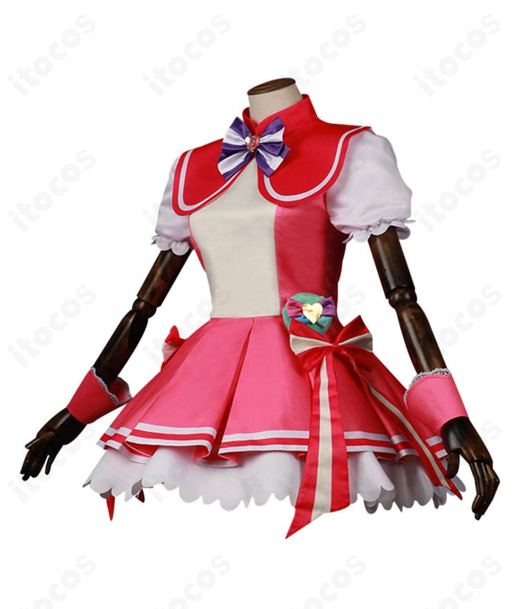 キュアワンダフル コスプレ衣装の側面。ラインの落ち方やボリューム感を示す角度で、動きのある撮影時の見え方をチェックできます。