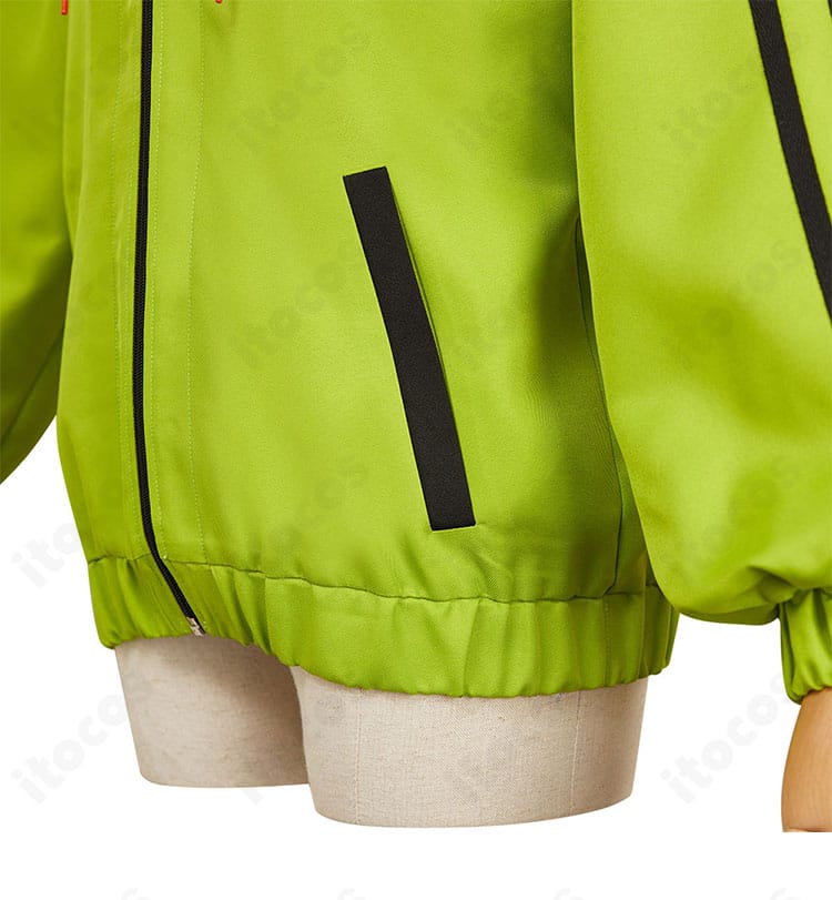 ポケット周りのディテール：明浦路司 コート衣装の袋布と実用的な作り込み