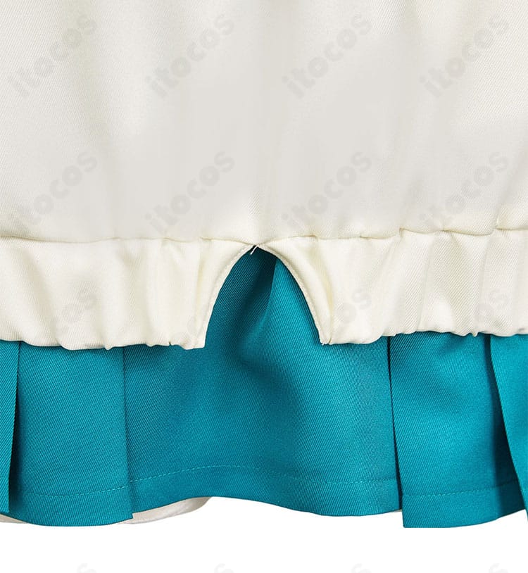 スカート裾の装飾ディテール。動きに映えるデザインで写真撮影時のアクセントになる箇所。