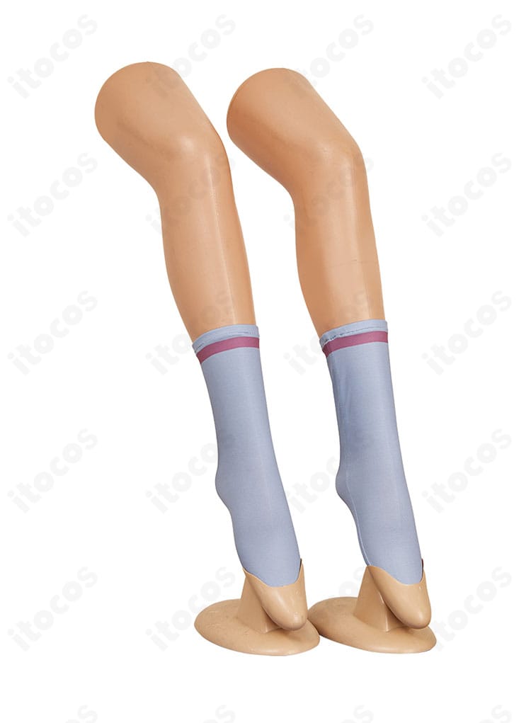 靴下右側面のディテール。左右差のない均整のデザインを確認できる画像。