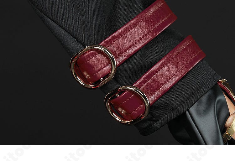 セイヤ 夜明けセットの袖口装飾クローズアップ。縫製ラインと装飾の固定方法が見える画像