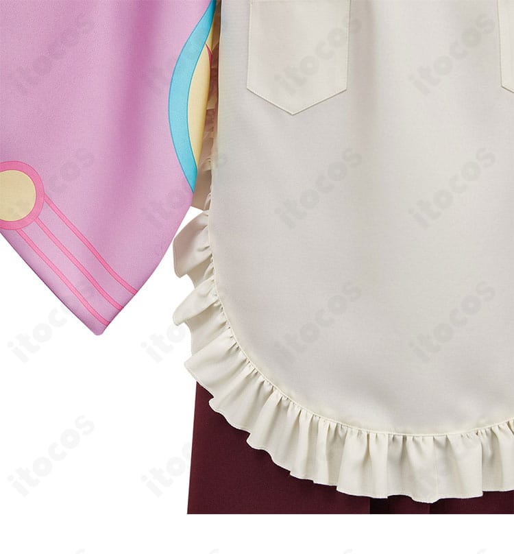 囲みエプロンの装飾ディテール。前当てから腰回りのステッチと飾りパーツを捉えたアップ。