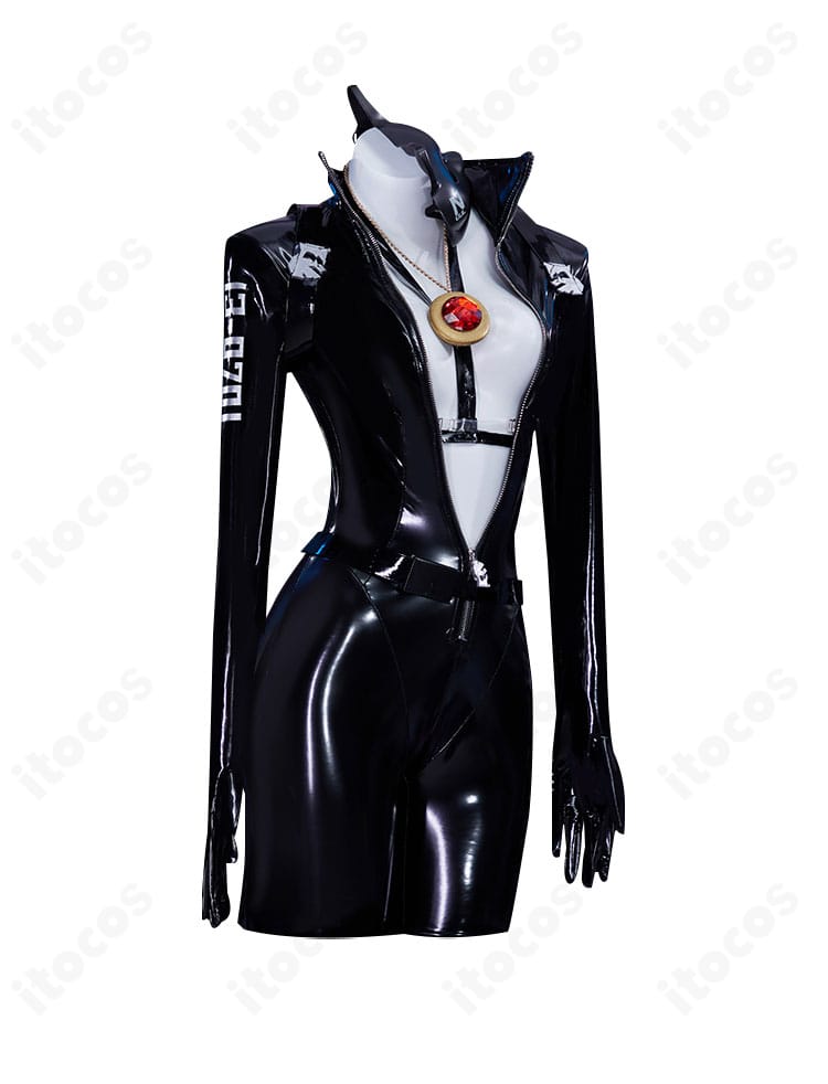側面図。ウエストベルトと肩周りのライン、怪盗テイストのシルエットを示すクエンシー衣装。
