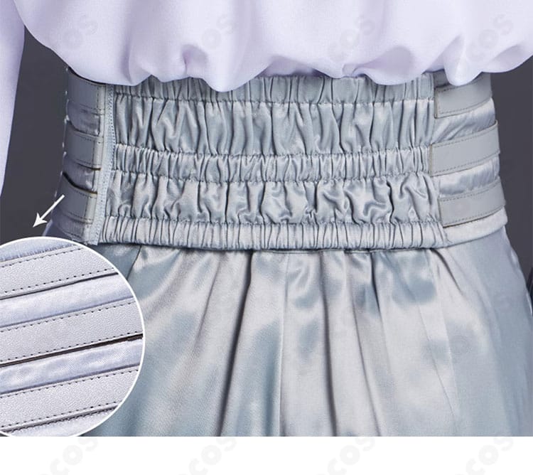 KAITO コスプレ衣装の腰周り装飾。ベルトワークと装飾パーツのレイアウトを再現。