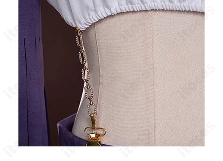 鏡野七罪 コスプレ衣装 腰部分の装飾。質感のあるパーツ配置とシェイプを示すアップ。