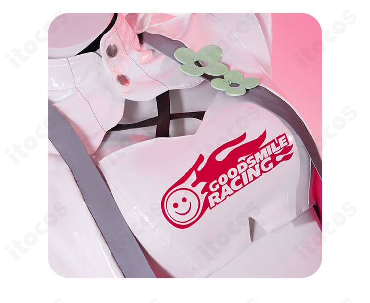 胸元装飾のクローズアップ。レーシングミク2025Ver.の胸部デザインと質感を詳細に示す画像。