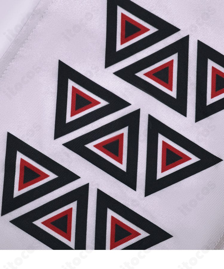 滌火ジェシカ外套襟の装飾ディテール。配色とステッチワークの近接画像