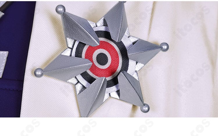 滌火ジェシカ外套の襟飾りディテール。金具と装飾の質感を示すクローズアップ