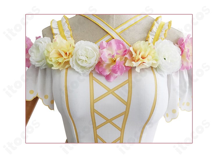 東條希コスプレ衣装の花柄刺繍と装飾のクローズアップ。モチーフの造形や縫製の丁寧さが見えるディテール写真。