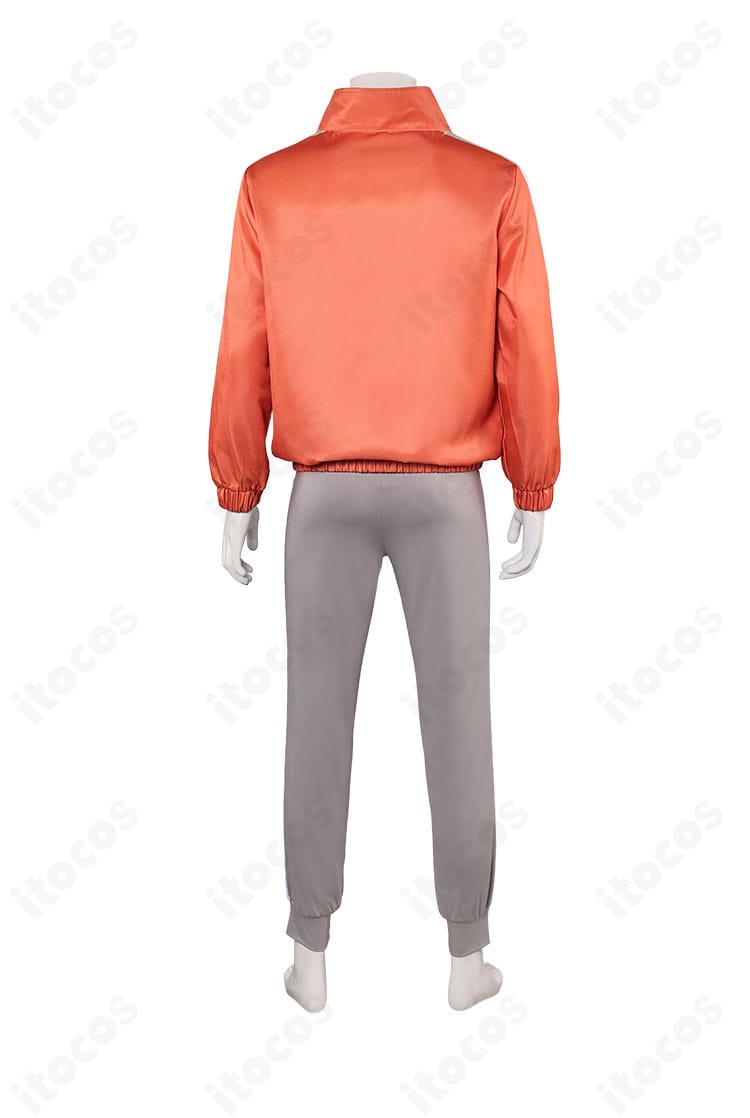 背面画像。ダンダダン 円城寺仁（ジジ）コスプレ衣装の背面シルエットと縫製ラインのディテール。