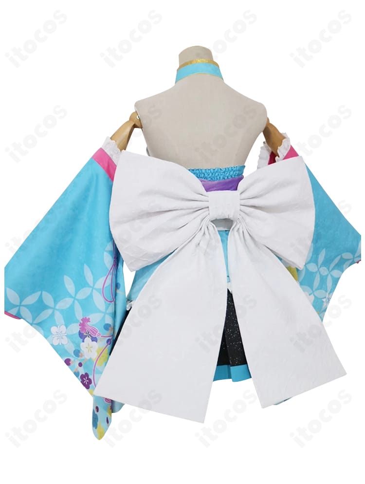 初音ミク 和バニー コスプレ衣装の背面。大きな蝶結びとバックスタイルのバランスが分かるカットです。