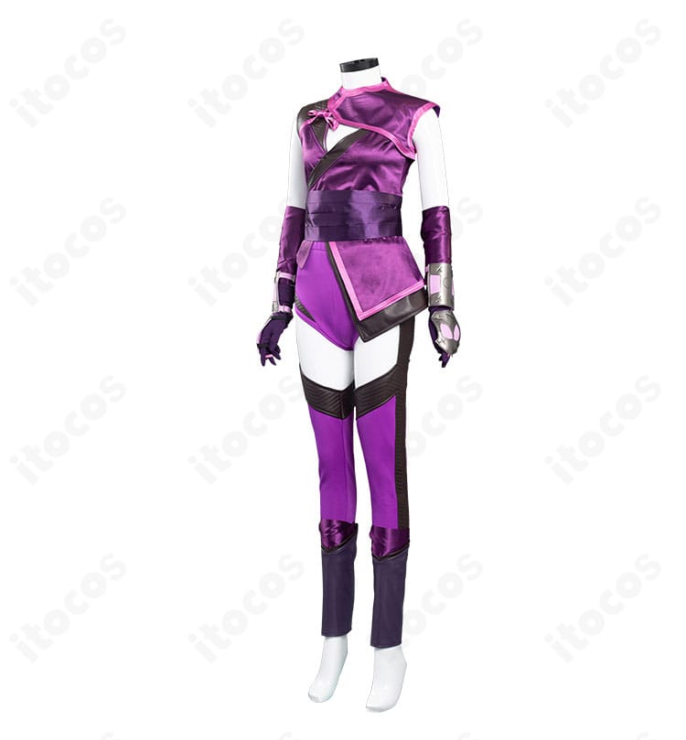 『モータルコンバット11』ミレーナ コスプレ衣装 側面。脚周りの可動性とレッグカバーのフィット感が分かる角度