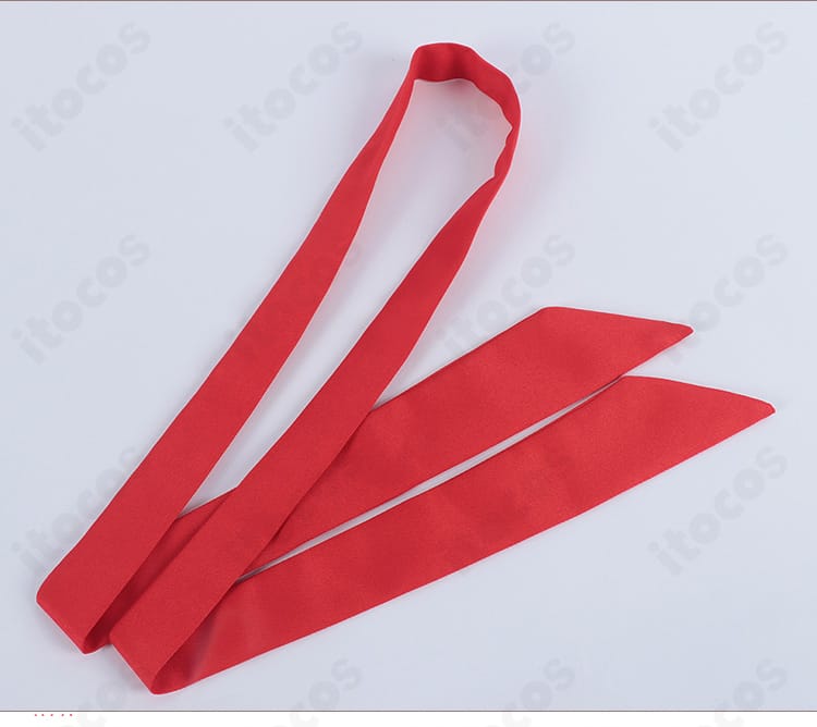 タクミ・イルマ衣装のネクタイ近接。結び目と色味のバランスを示す。