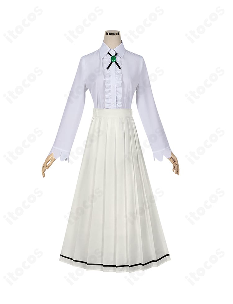 シャツのボタン・前立て・ステッチなど細部が分かるディテール画像。